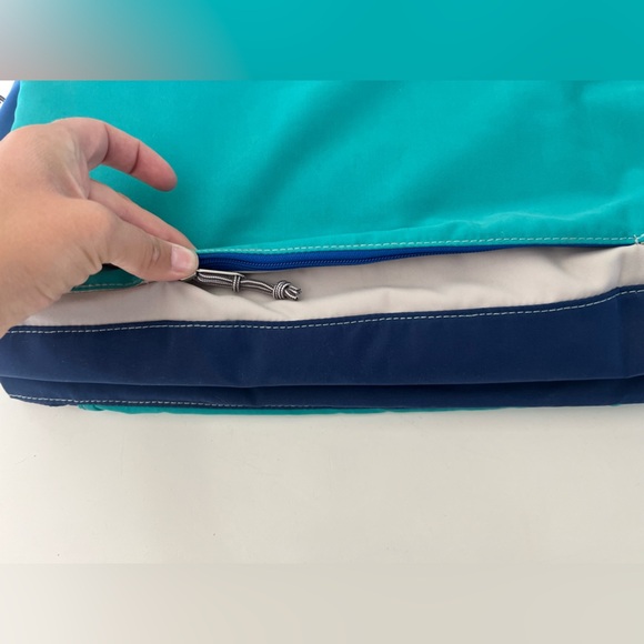 Vera Bradley Cool Lagoon Go Anywhere Carry-On Lighten Up Travel Duffle Bag NWOT - Picture 6 of 16